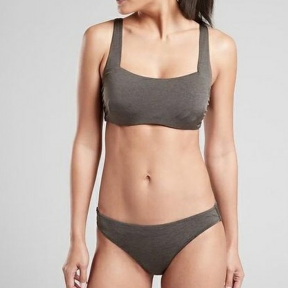 Athleta Other - Athleta Aqualuxe Bra-Sized Bikini Top